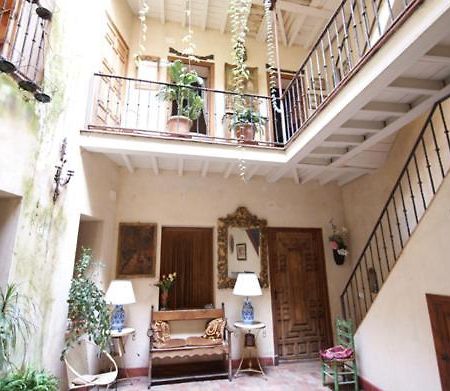 Hostal Casa Del Buen Viaje Sevilha Exterior foto